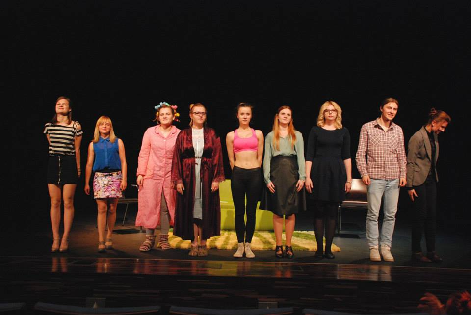 Scena ze spektaklu Mury zamiast mostów 41