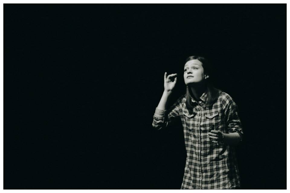 Scena ze spektaklu Mury zamiast mostów 45