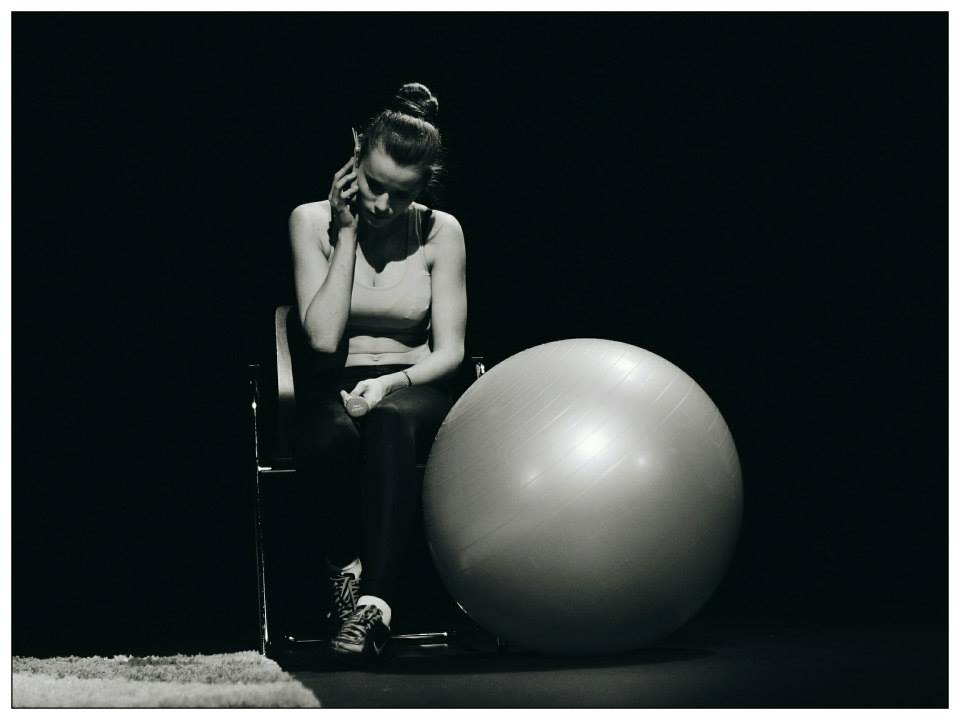 Scena ze spektaklu Mury zamiast mostów 48