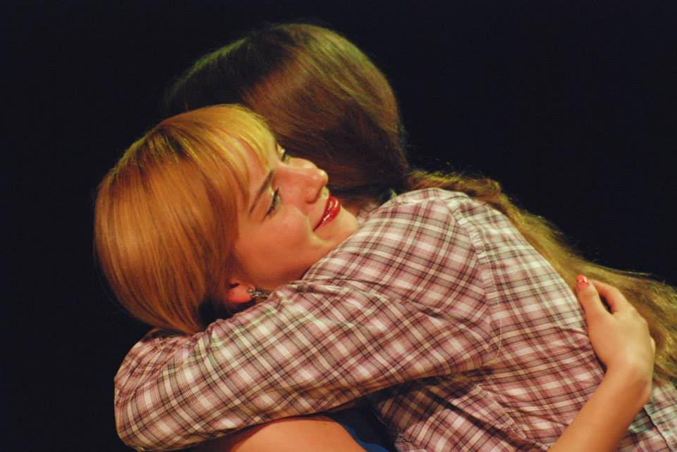 Scena ze spektaklu Mury zamiast mostów 8