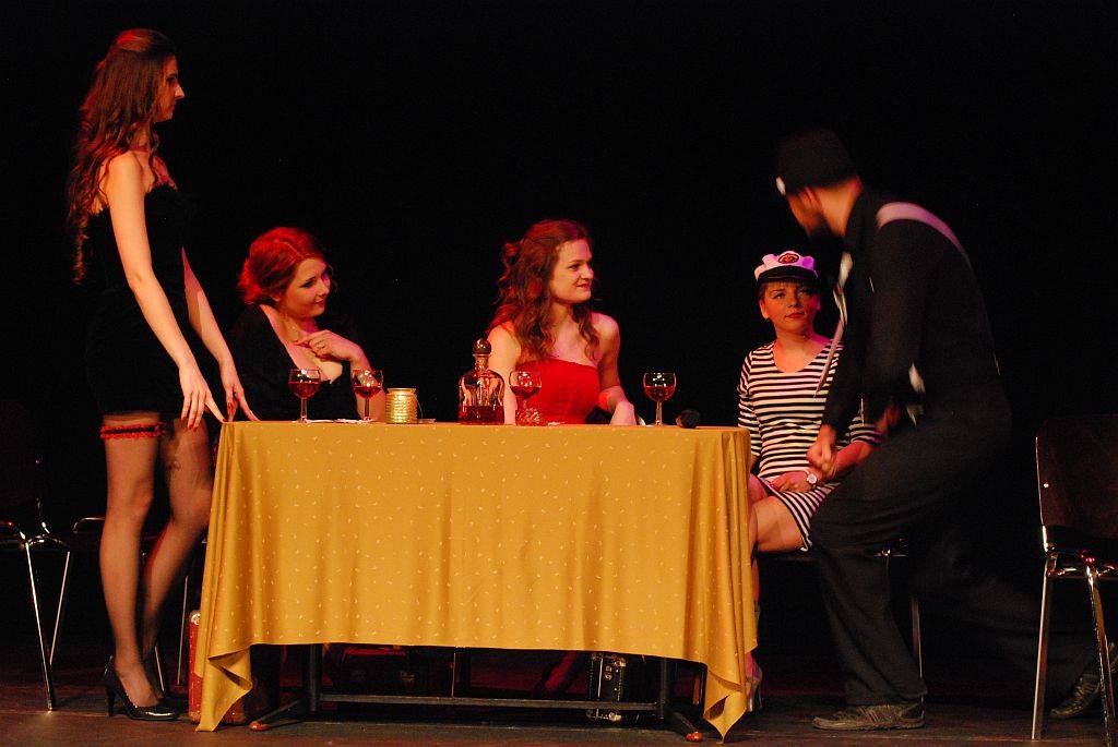 Spektakl 'Opera Przedmieścia' - Foto 51